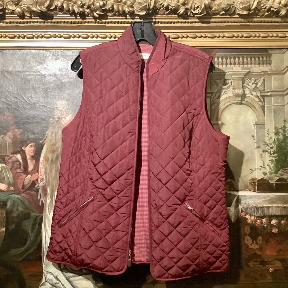 Orvis Women's Quilted Puffer Vest in Burgundy Sz Medium